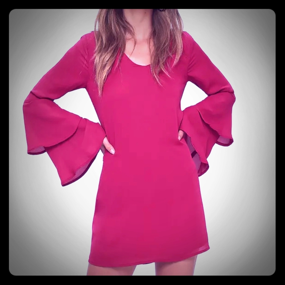 NWT Lulu's Magenta Bell Sleeve Minidress